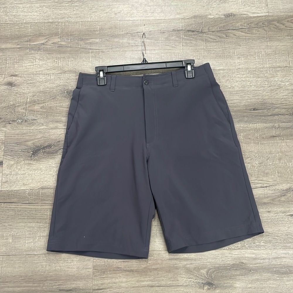 Ben Hogan Mens Light Weight Dark Grey Purpley Shorts Size 32